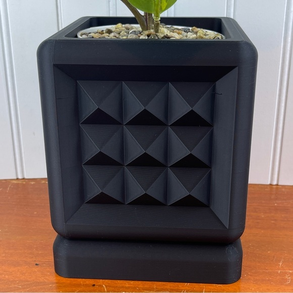 The Nova Square Planter, Flower Pot with Drainage Tray - Picture 3 of 7